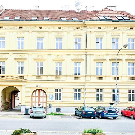 Ubytovani U Domecku Зноймо Екстер'єр фото